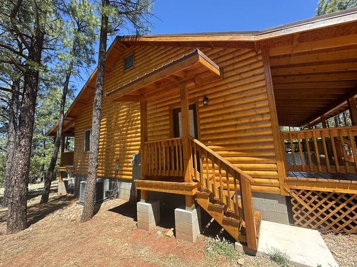 Log cabin exterior restoration